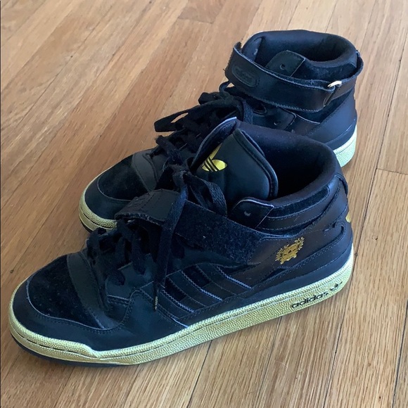 adidas forum mid black